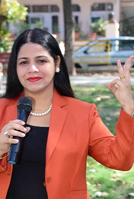 Hardeep Kaur addressing an event